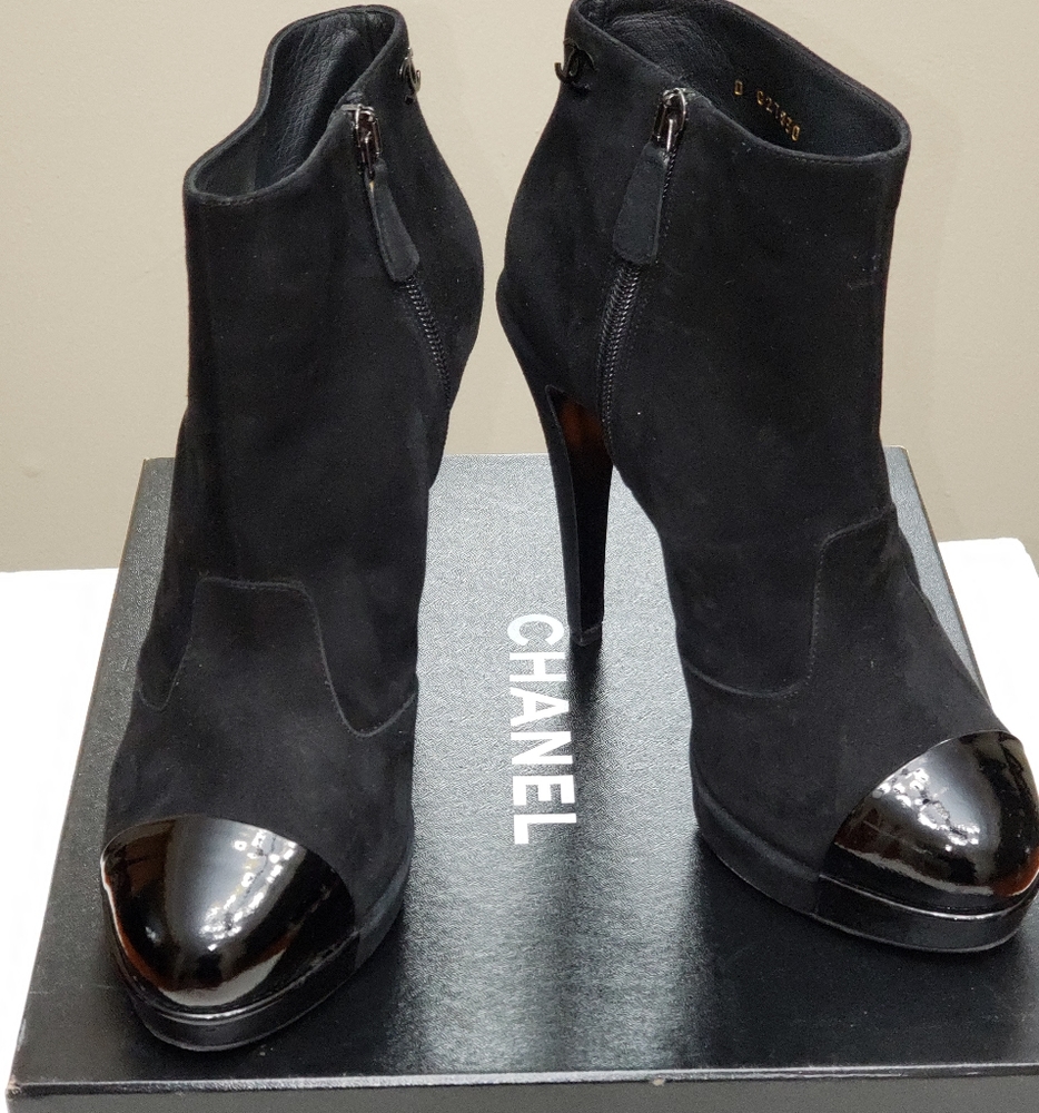 CHANEL booties